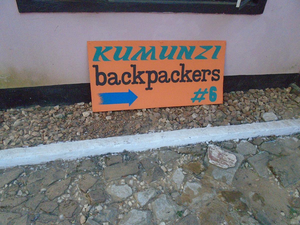 Kumunzi Backpackers Hostel Lusaka Exterior photo